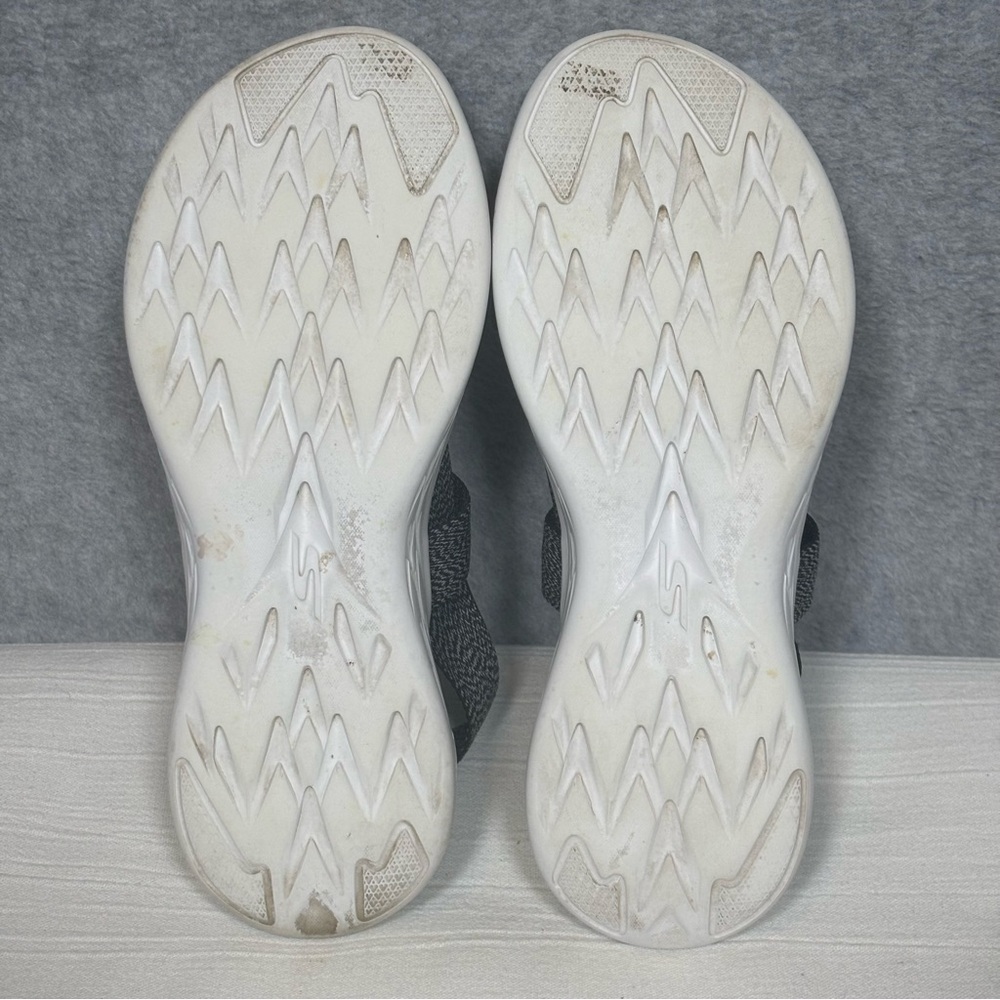 Skechers On-The-Go 600 - Ideal Goga Max Sandal-Black/White-Women Size 9 - Picture 10 of 11